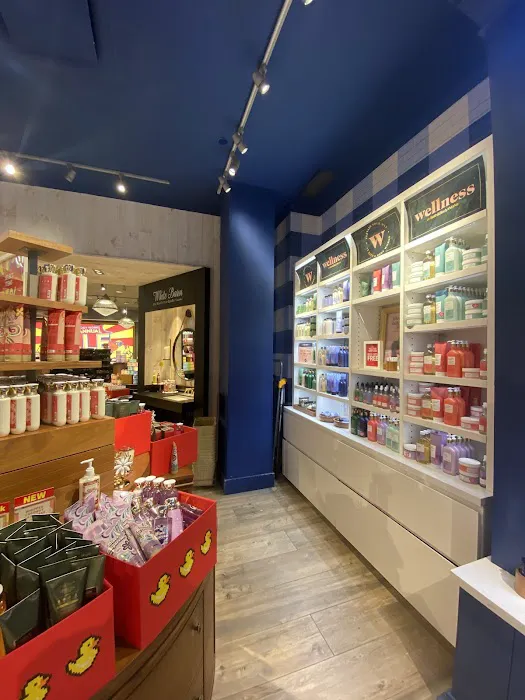 Bath & Body Works 1
