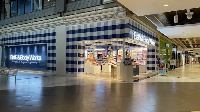 Bath & Body Works 1