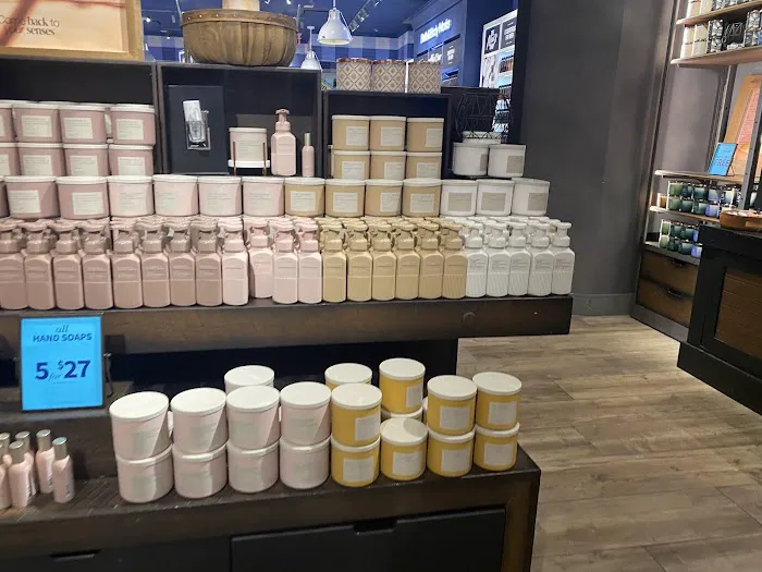 Bath & Body Works 4