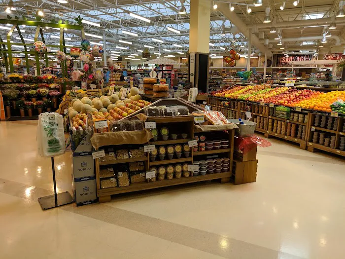 Lowes Foods of Southern Pines 2