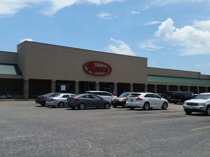 Roses Discount Store 0