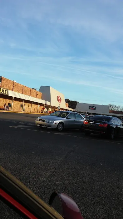 Roses Discount Store 0