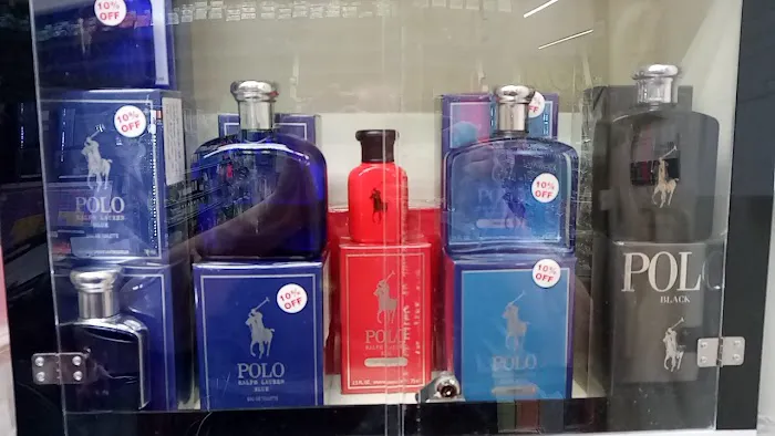 Perfume OUTLET Store 4
