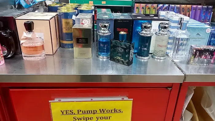 Perfume OUTLET Store 5