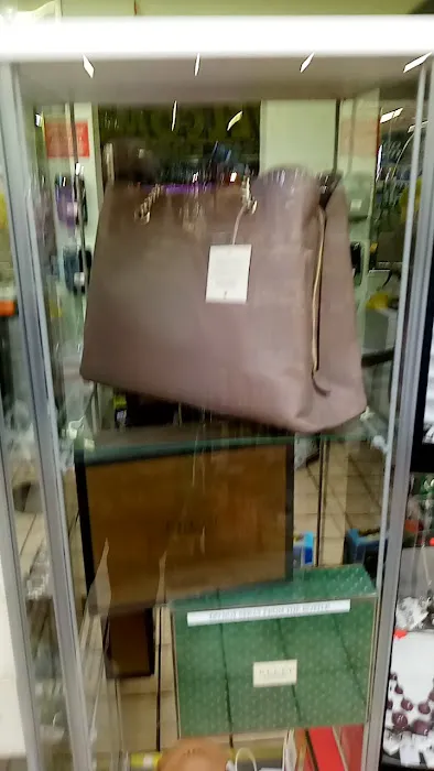 Perfume OUTLET Store 6