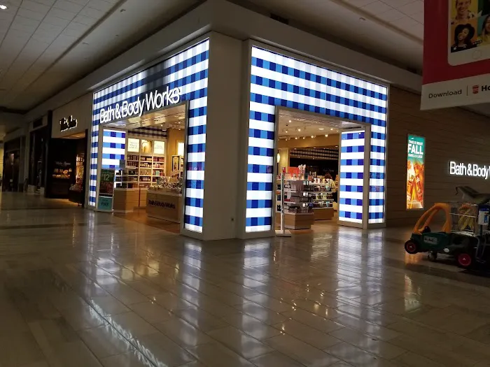 Bath & Body Works 2