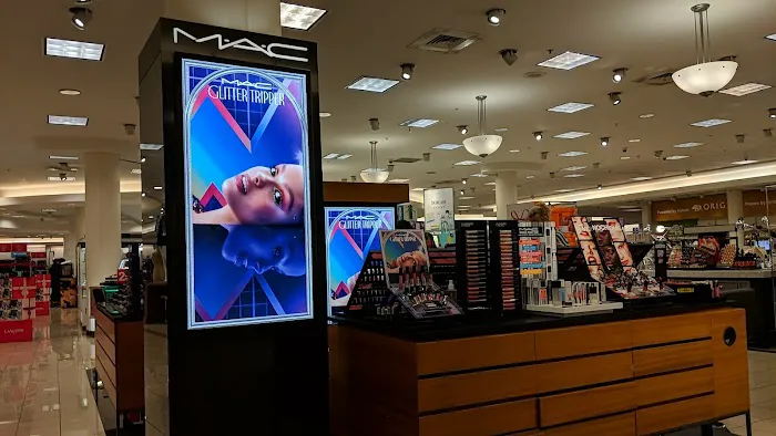 MAC Cosmetics 1