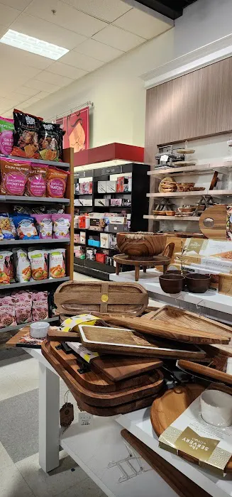 T.J. Maxx & HomeGoods 6