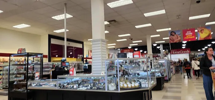 T.J. Maxx & HomeGoods 7