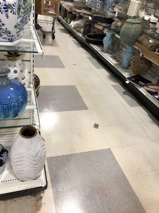 T.J. Maxx & HomeGoods 9