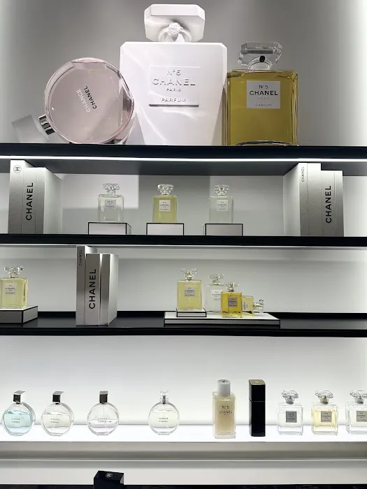 CHANEL FRAGRANCE AND BEAUTY BOUTIQUE 2