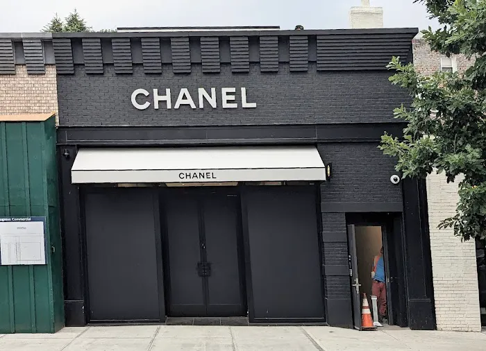 CHANEL FRAGRANCE AND BEAUTY BOUTIQUE 7