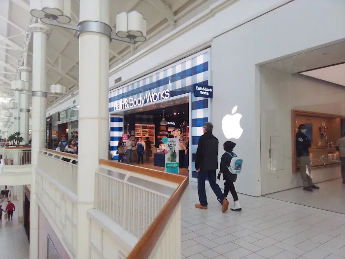 Bath & Body Works 1