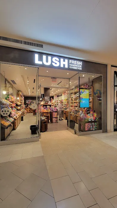 Lush Cosmetics Danbury Fair 0