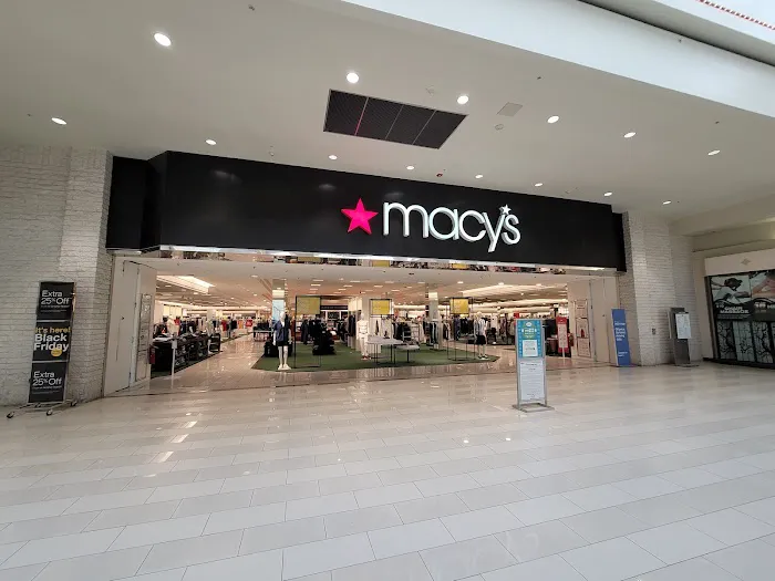 Macy's 0