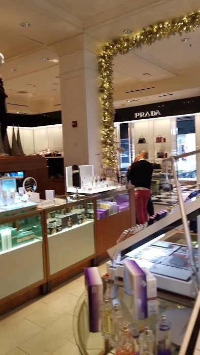 Saks Fifth Avenue 7