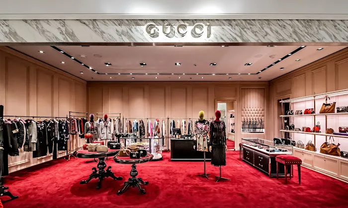 Saks Fifth Avenue 6