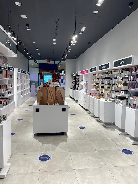 The Cosmetics Company Store 7