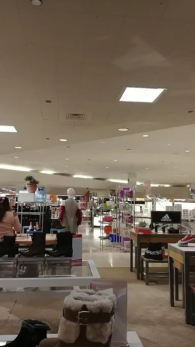 Macy's 0