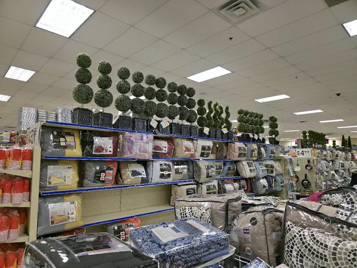 Roses Discount Store 3