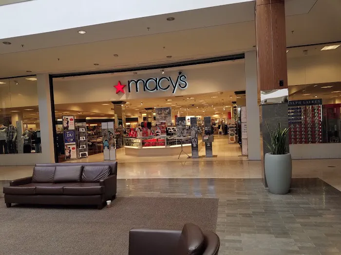 Macy's 0