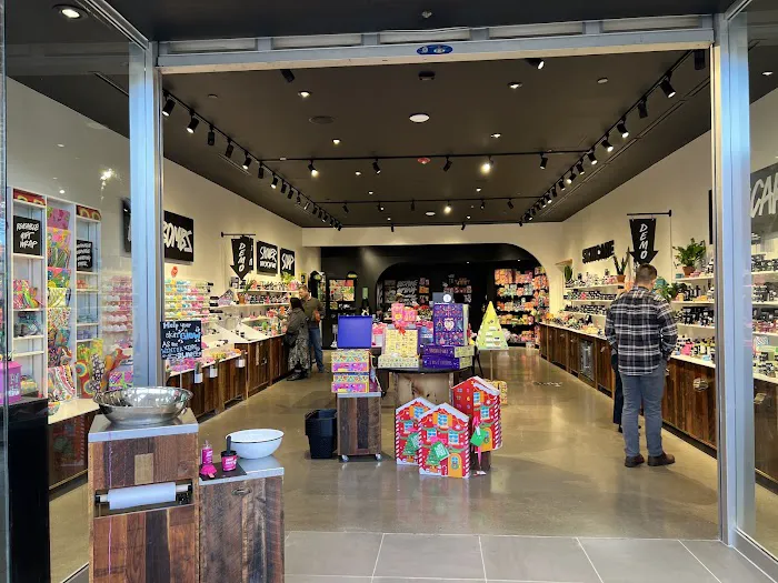Lush Cosmetics Augusta Mall 2