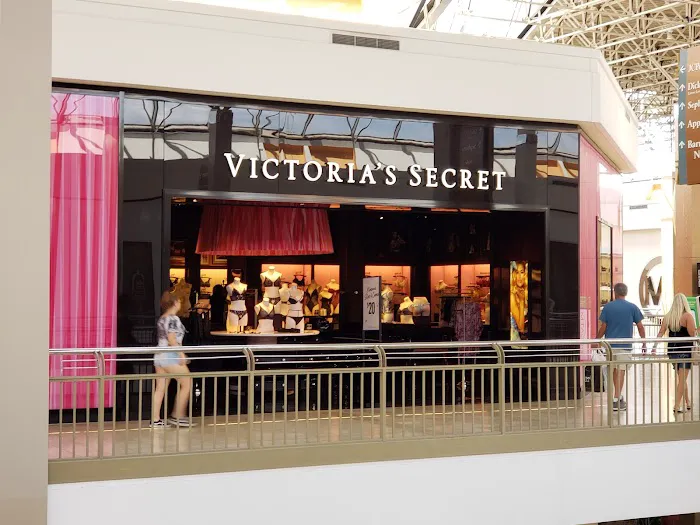 Victoria's Secret & PINK by Victoria's Secret 6