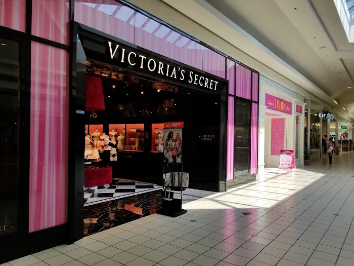 Victoria's Secret & PINK by Victoria's Secret 9