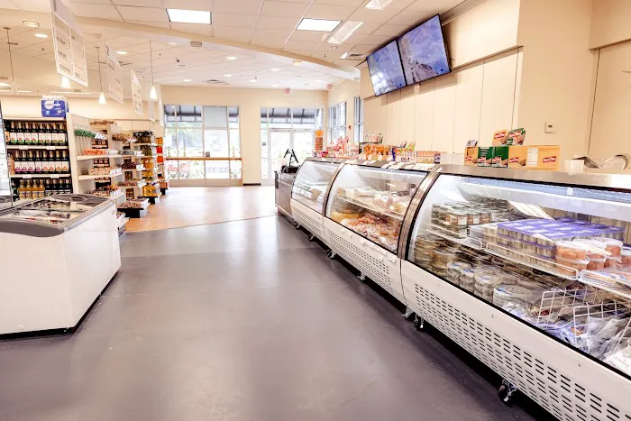 Prostor European Food and Deli 4