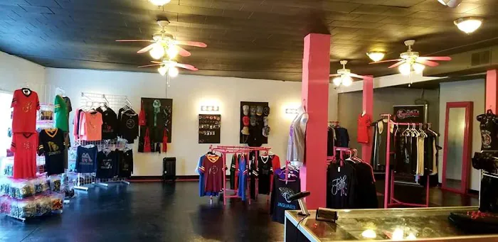 Zuri T's Boutique LLC 6