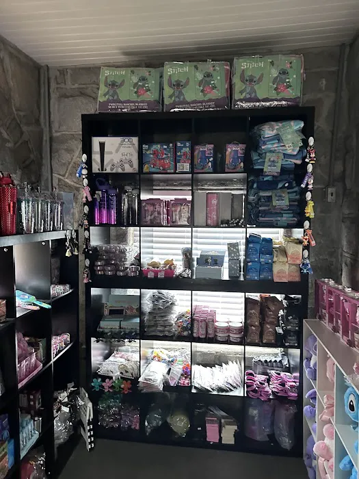 Blanco's boutique & more 2