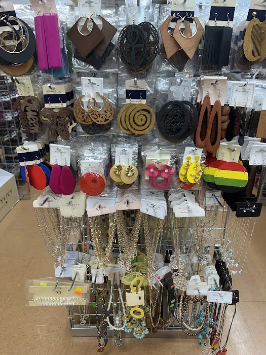 Queen Beauty Supply 5