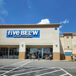 Five Below ico