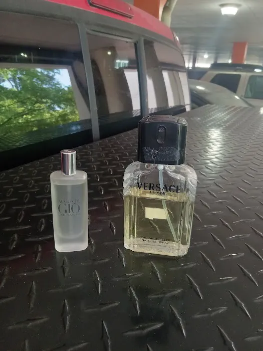 Discount Perfume & Gifts 0