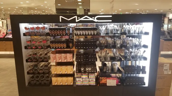 Macy's 9