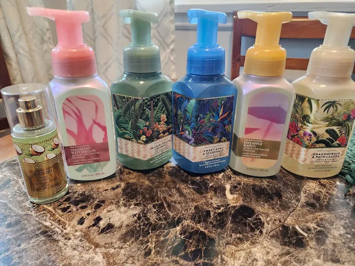Bath & Body Works 2