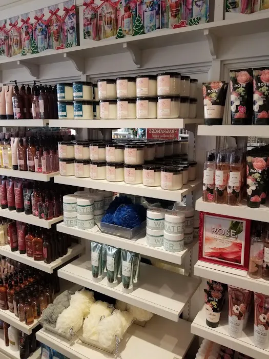 Bath & Body Works 1