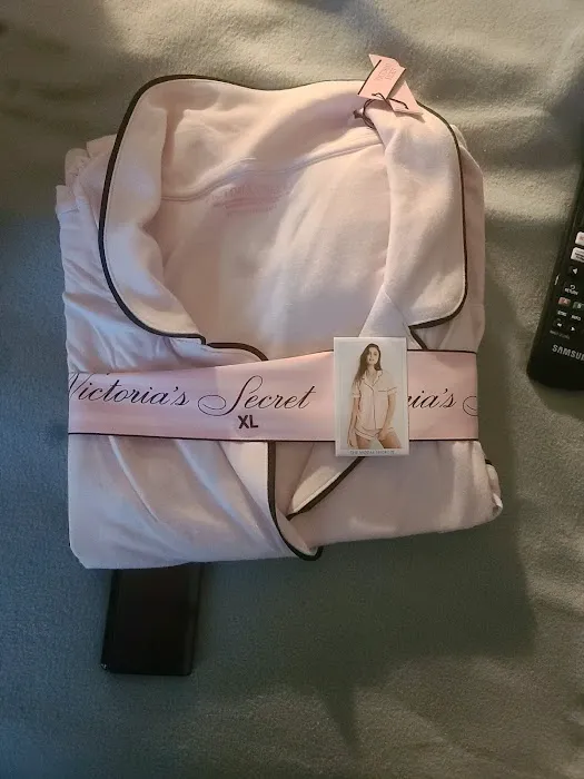 Victoria's Secret & PINK by Victoria's Secret 4