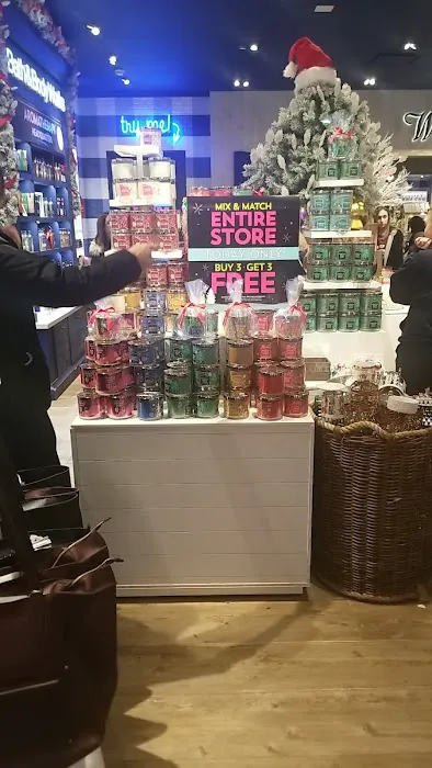Bath & Body Works 1
