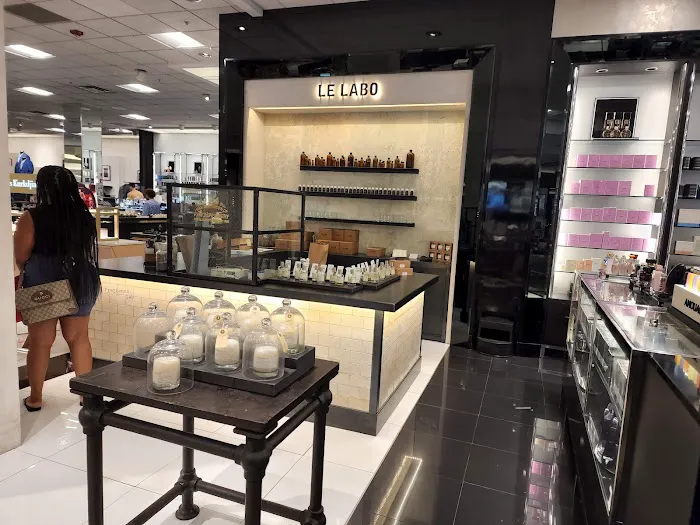 Bloomingdale's 5