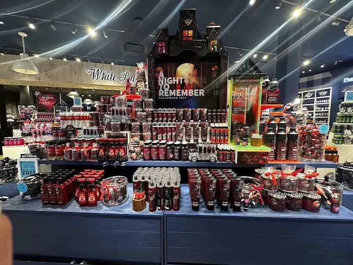 Bath & Body Works 1