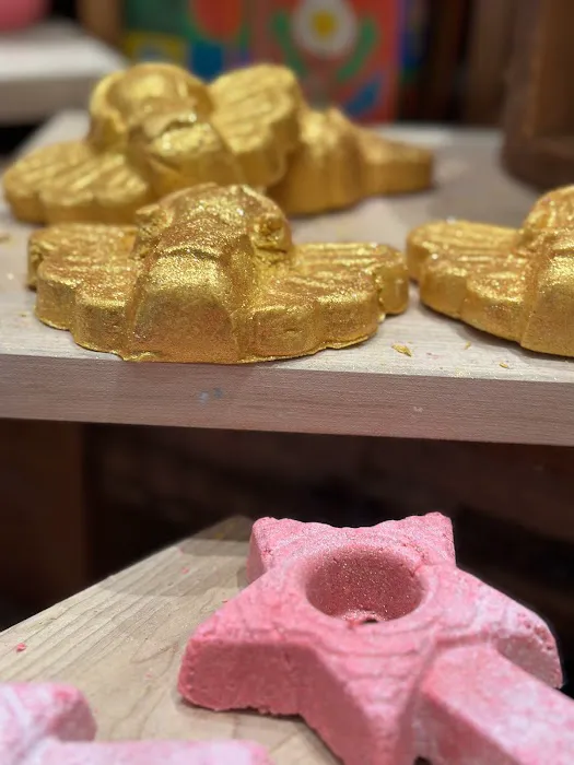 Lush Cosmetics Haywood Mall 9