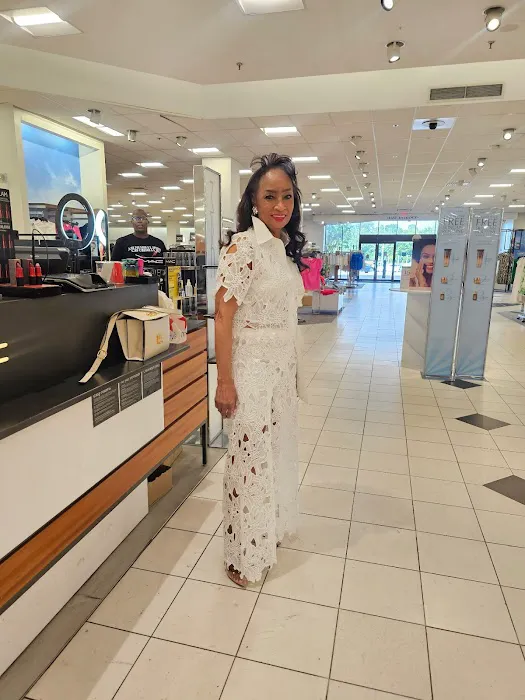 Accentuate Me Boutique 7