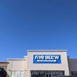 Five Below ico