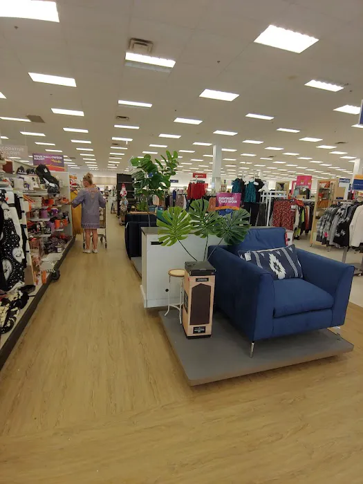 Marshalls & HomeGoods 8