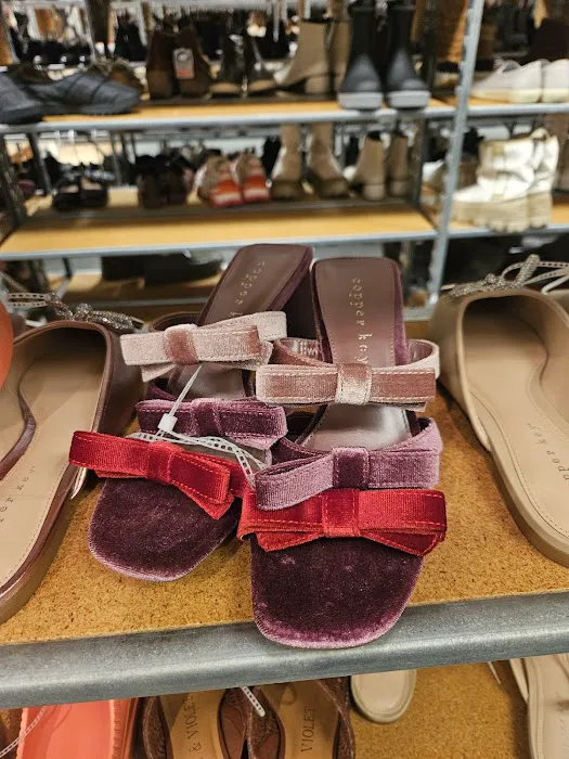 Dillard's Clearance Center 9
