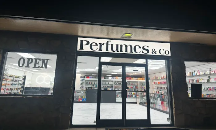 Perfumes & Co. 2