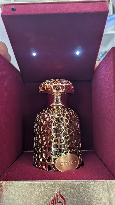 Perfumes & Co. 8