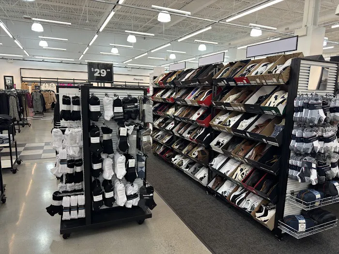 Bloomingdale's Outlet 0