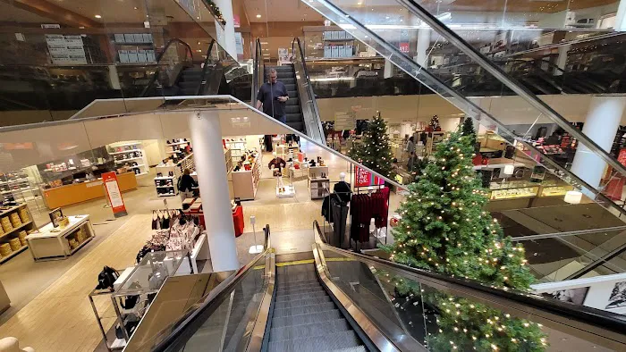 Macy's 0